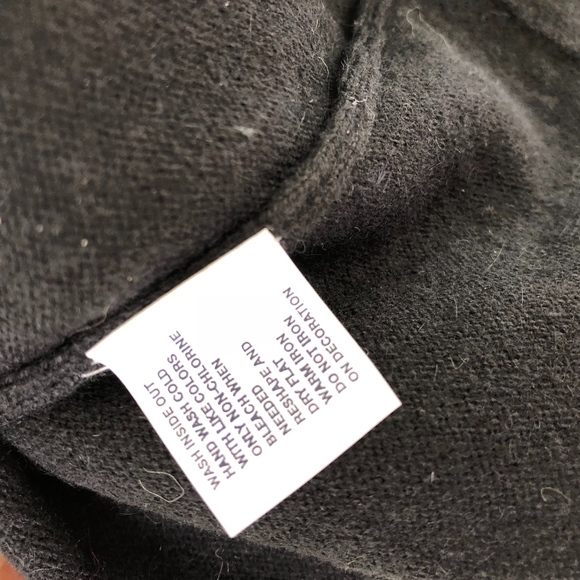 GAP black V-neck sequin trim sweater/NWT - Picture 2 of 7